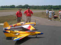 mike_mcconville_2005-windycityjets-839.jpg (97501 bytes)